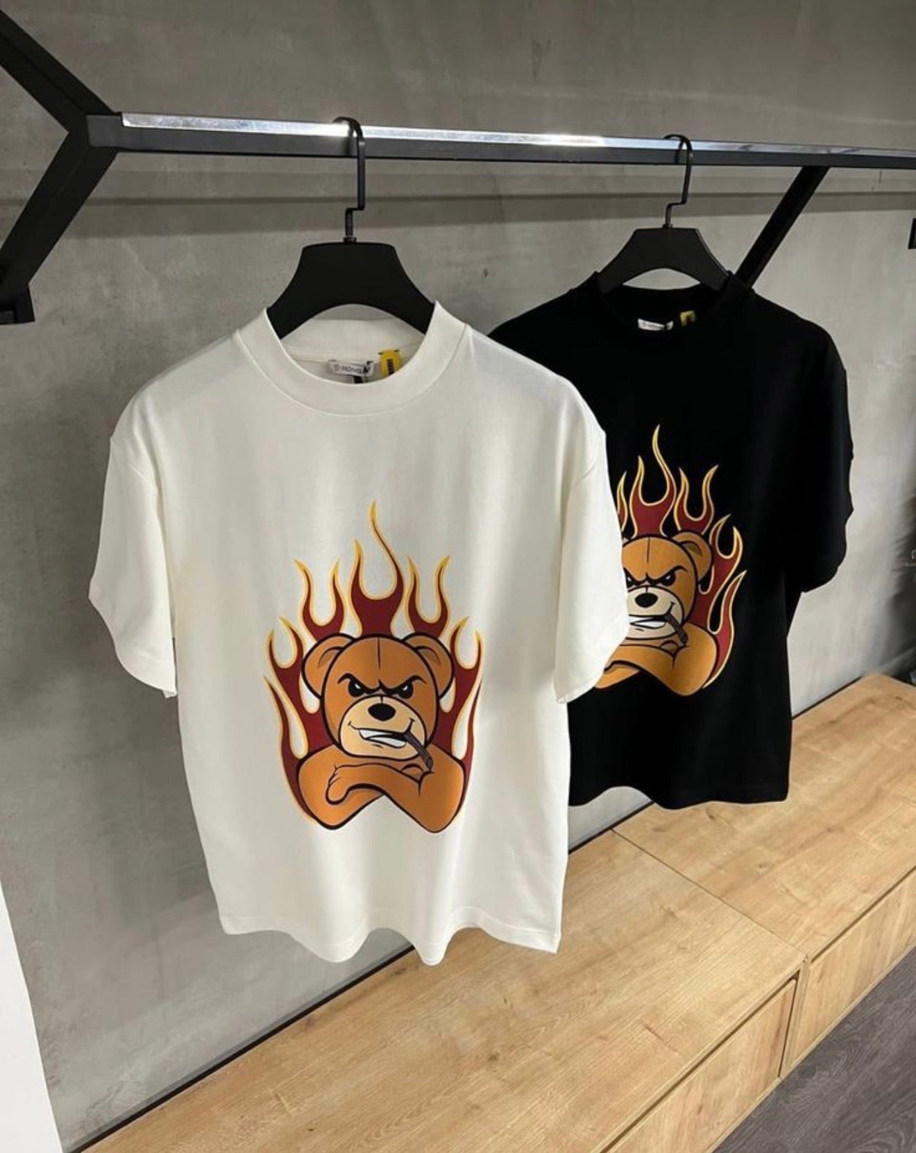 T SHIRT